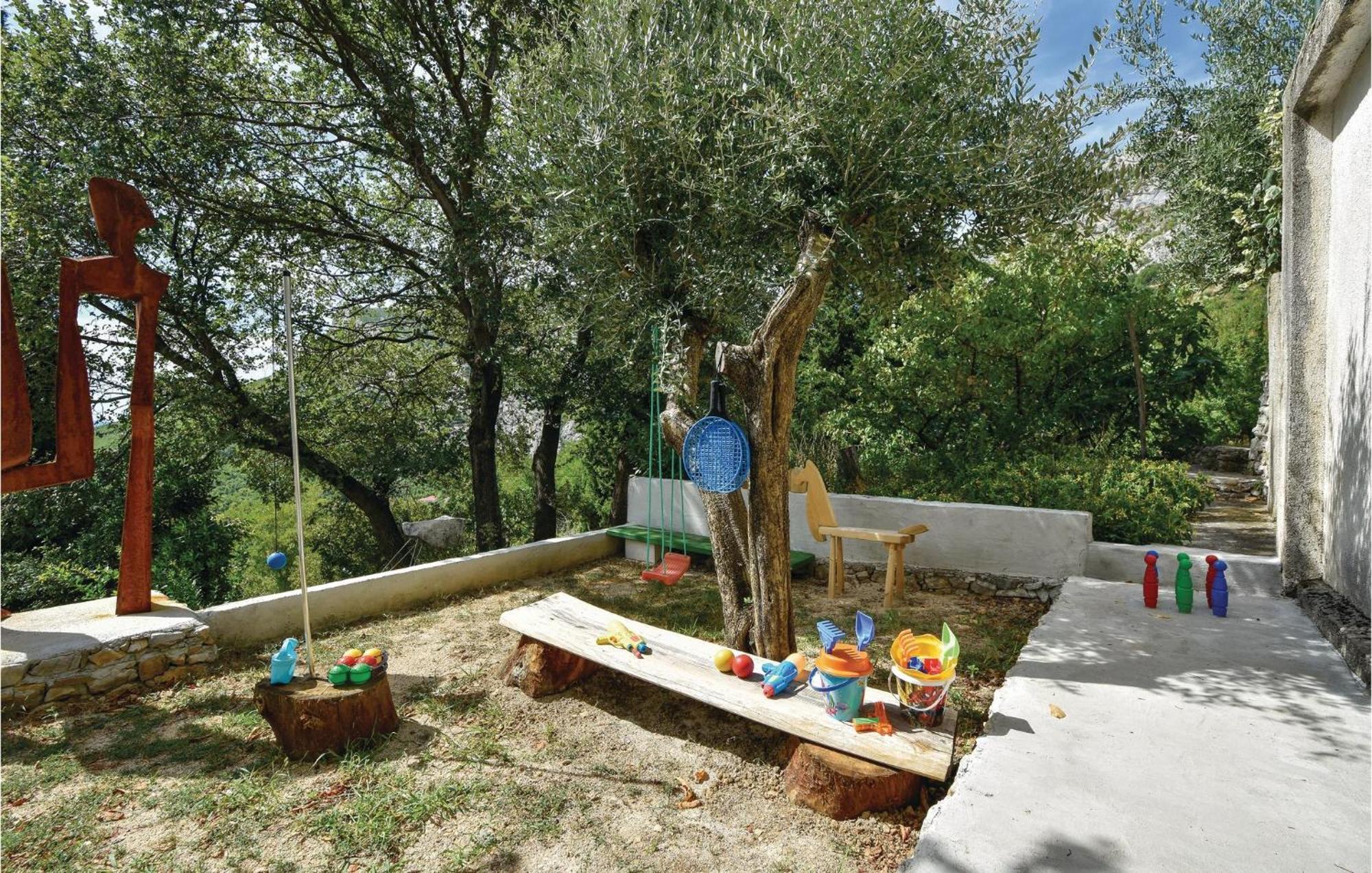 Gorgeous Home In Klis With Wifi Bobani Bagian luar foto